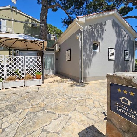 Mala Kuca Ispod Borova Villa Primošten Exteriör bild