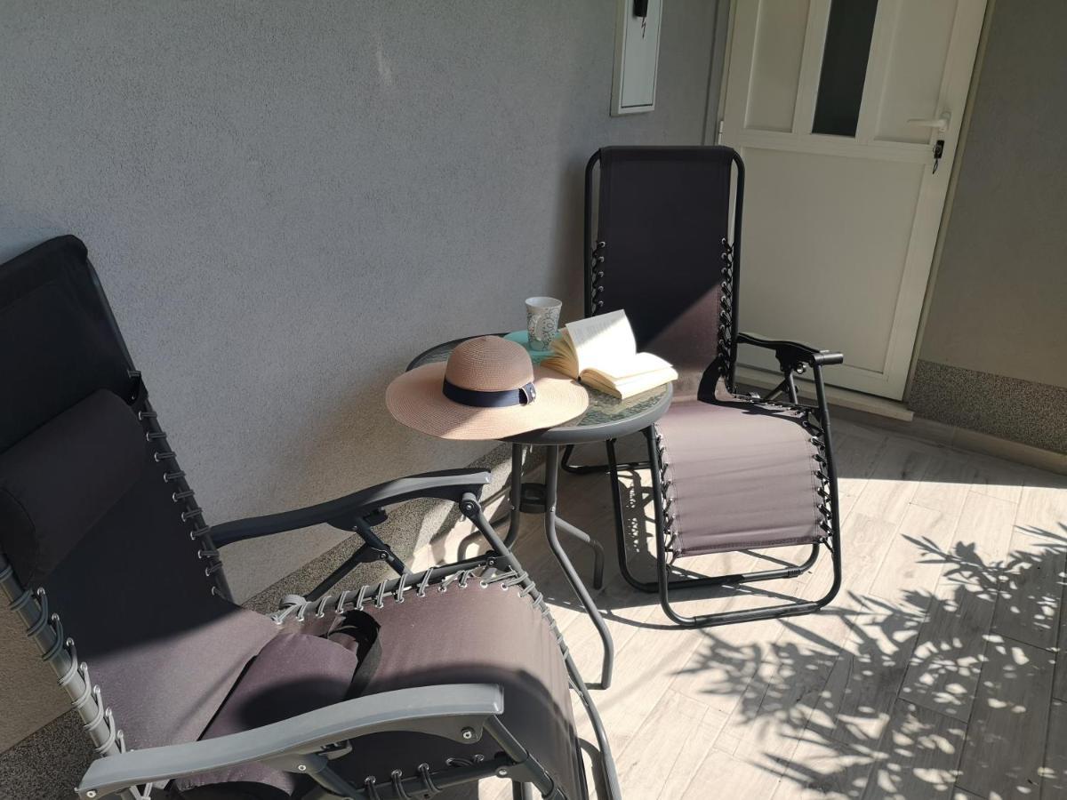 Mala Kuca Ispod Borova Villa Primošten Exteriör bild