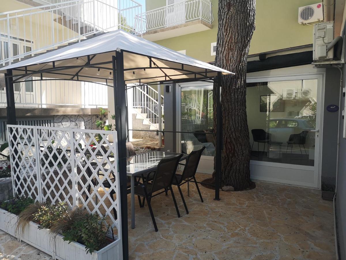 Mala Kuca Ispod Borova Villa Primošten Exteriör bild
