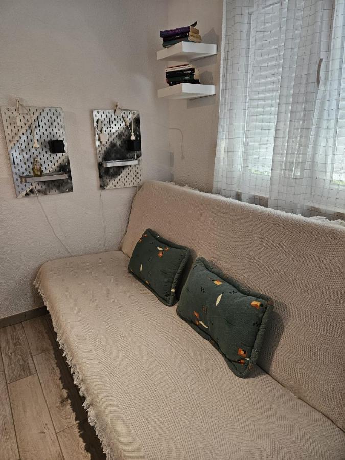 Mala Kuca Ispod Borova Villa Primošten Exteriör bild