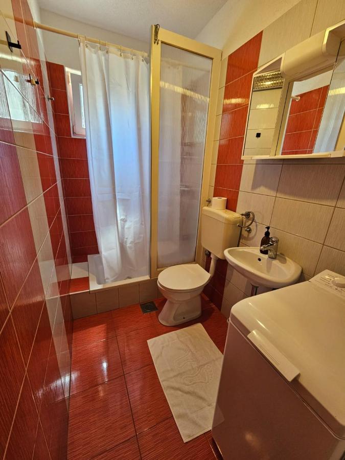 Mala Kuca Ispod Borova Villa Primošten Exteriör bild