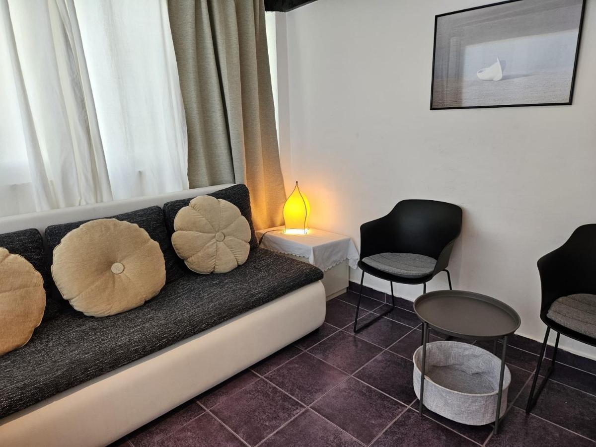 Mala Kuca Ispod Borova Villa Primošten Exteriör bild